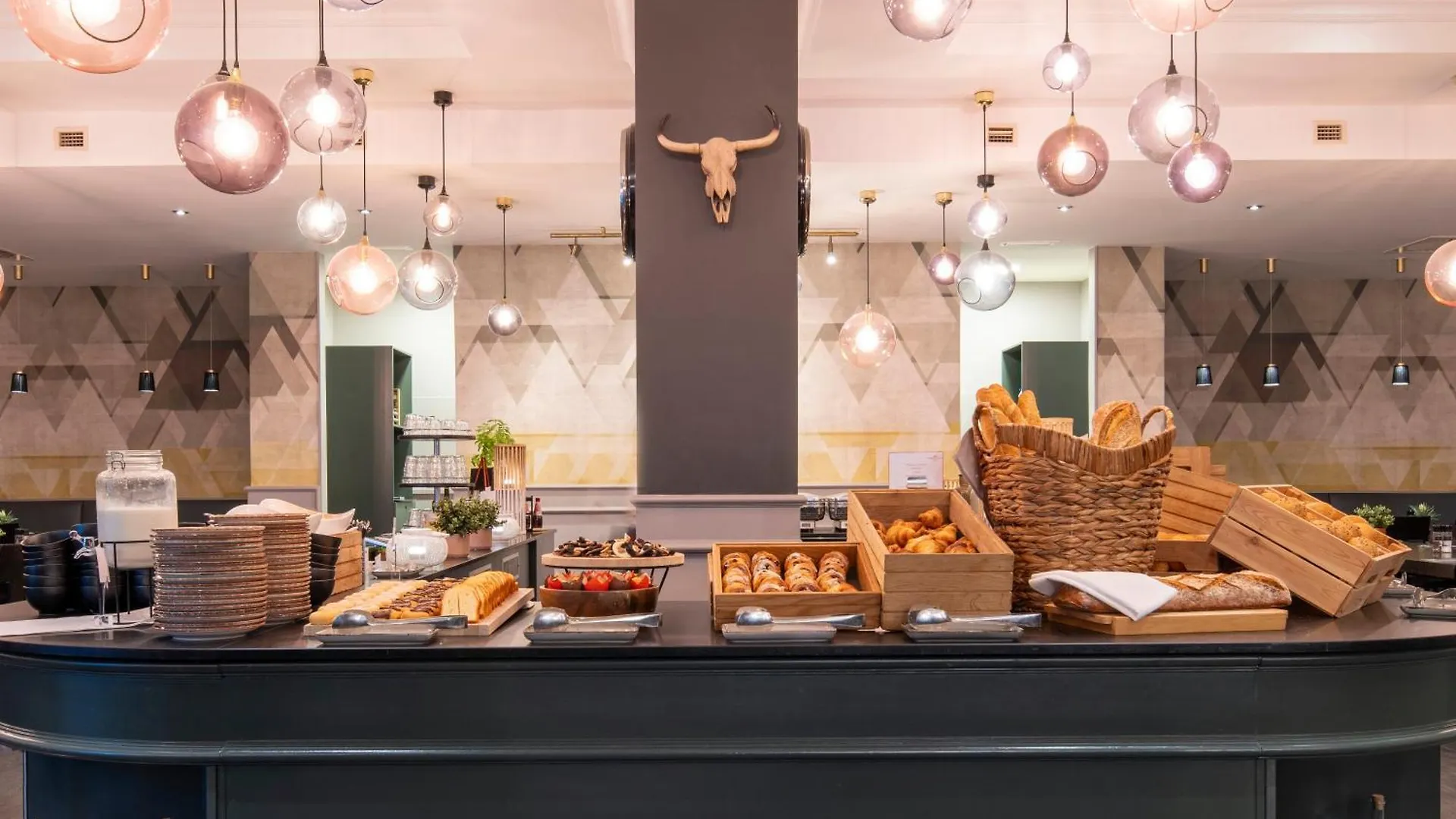 Hotel Crowne Plaza Antwerpen By Ihg Anversa