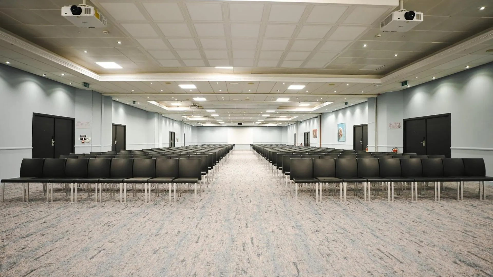 Hotel Crowne Plaza Antwerpen By Ihg  Anversa