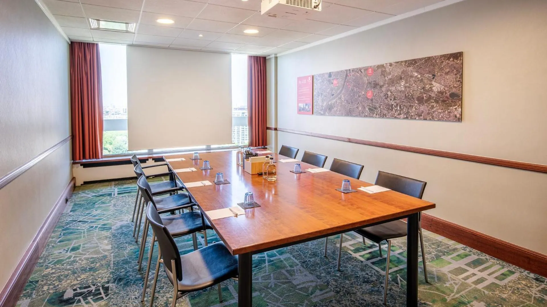 Hotel Crowne Plaza Antwerpen By Ihg  Anversa